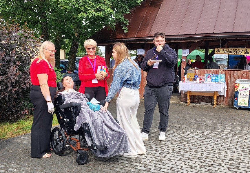 Charytatywny festyn w Bądkowie zakończył się sukcesem. Dla Anety Murawskiej zebrano 45 900 zł